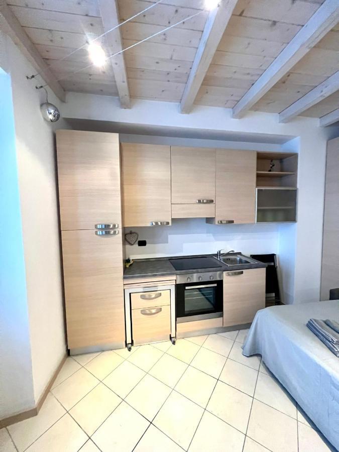 Rossi Lake Couple Oliveto Lario Exterior photo